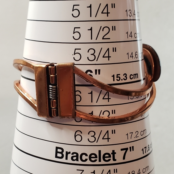 Vintage Signed Matisse Renoir Leaflet Copper Hinge Bracelet with Green Enamel - Picture 7 of 7